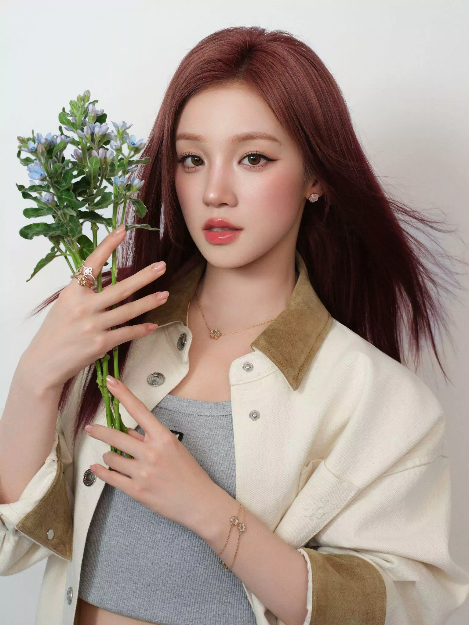 TỐNG VŨ KỲ VÉN MÀN BST NỮ TRANG TORY BURCH TRƯỚC THỀM LỄ TÌNH NHÂN 15