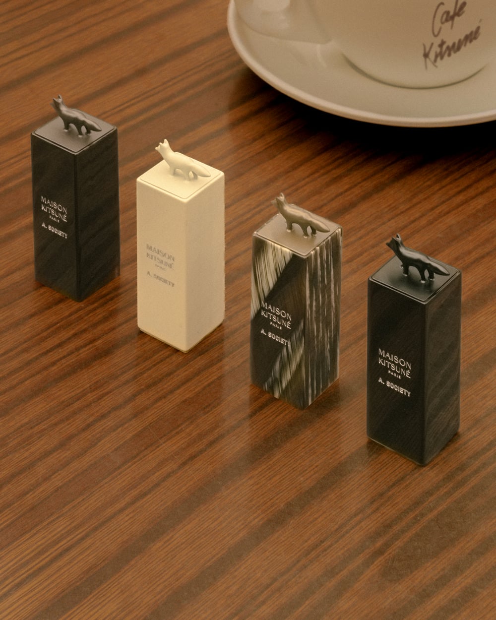 MAISON KITSUNÉ RA MẮT BỘ SƯU TẬP MẮT KÍNH HỢP TÁC CÙNG A.SOCIETY 13