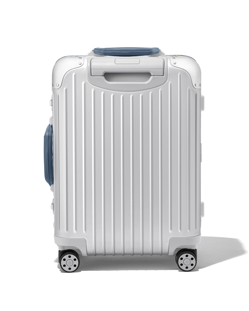 RIMOWA MỞ ĐẦU NĂM MỚI VỚI SẮC XANH “POWDER BLUE” 7