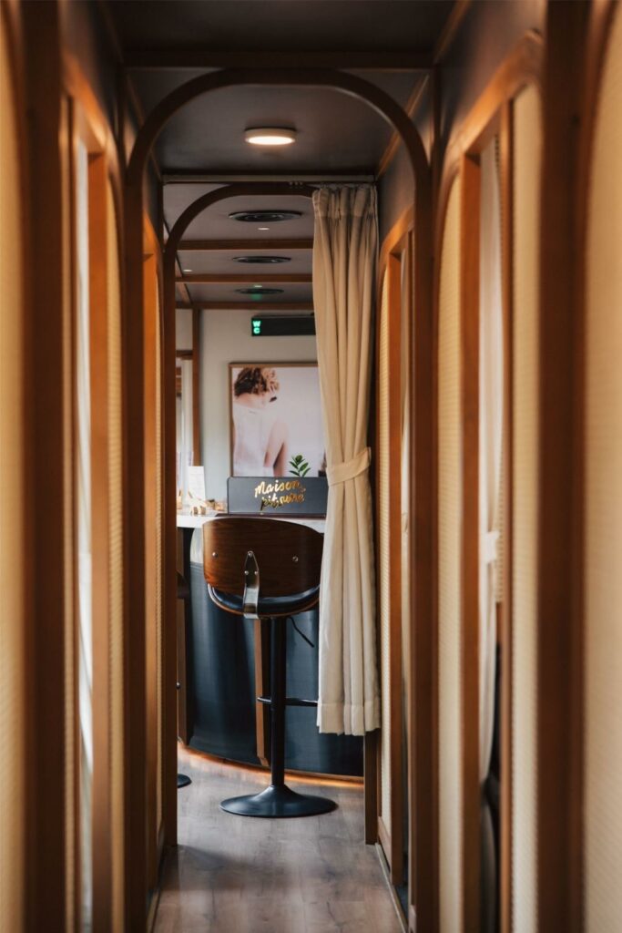 CHƠI XA TRÊN HOẢ XA CÙNG KITSUNÉ: KHI DU NGOẠN LÀ “BẢN NĂNG GỐC”  9