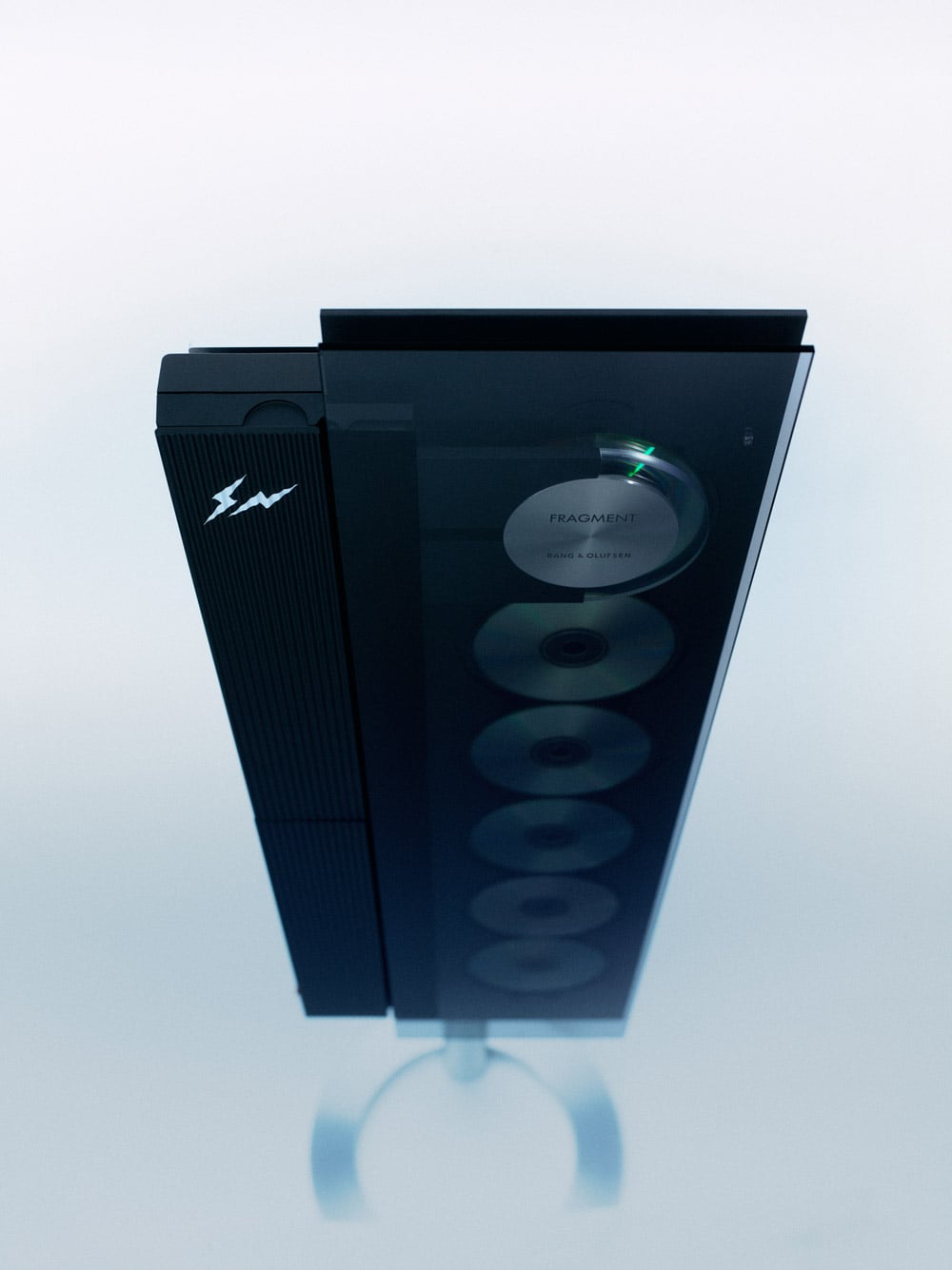 “TIA CHỚP” TỪ NHẬT BẢN FRAGMENT DESIGN CÁCH TÂN BỐN THIẾT KẾ MANG TÍNH BIỂU TƯỢNG CỦA BANG & OLUFSEN 11