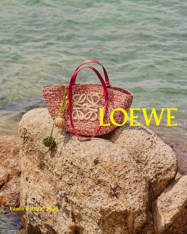 LOEWE MỜI BẠN VÀO HẠ CÙNG PAULA'S IBIZA 2026 21