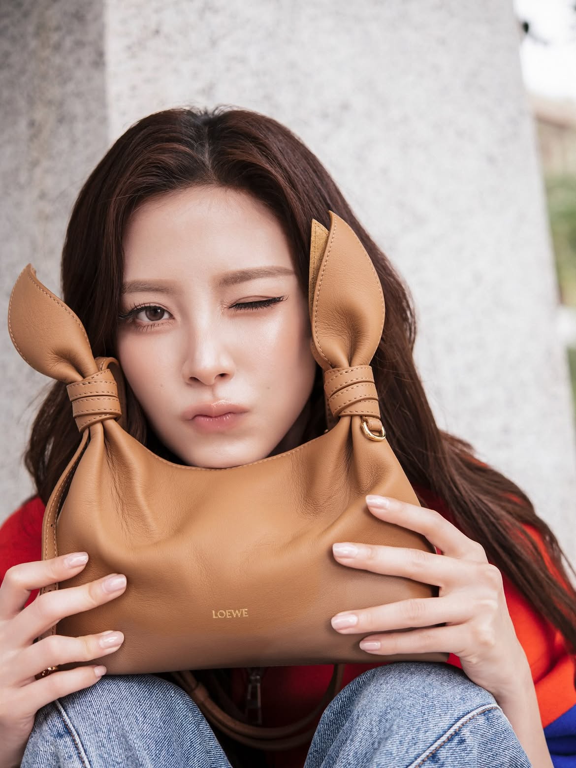 “NÀNG THƠ LOEWE” BAIFERN VÀ NHỮNG CHIẾC TÚI BIỂU TƯỢNG 15