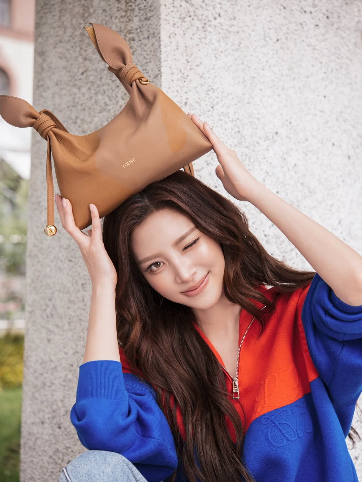 “NÀNG THƠ LOEWE” BAIFERN VÀ NHỮNG CHIẾC TÚI BIỂU TƯỢNG 13