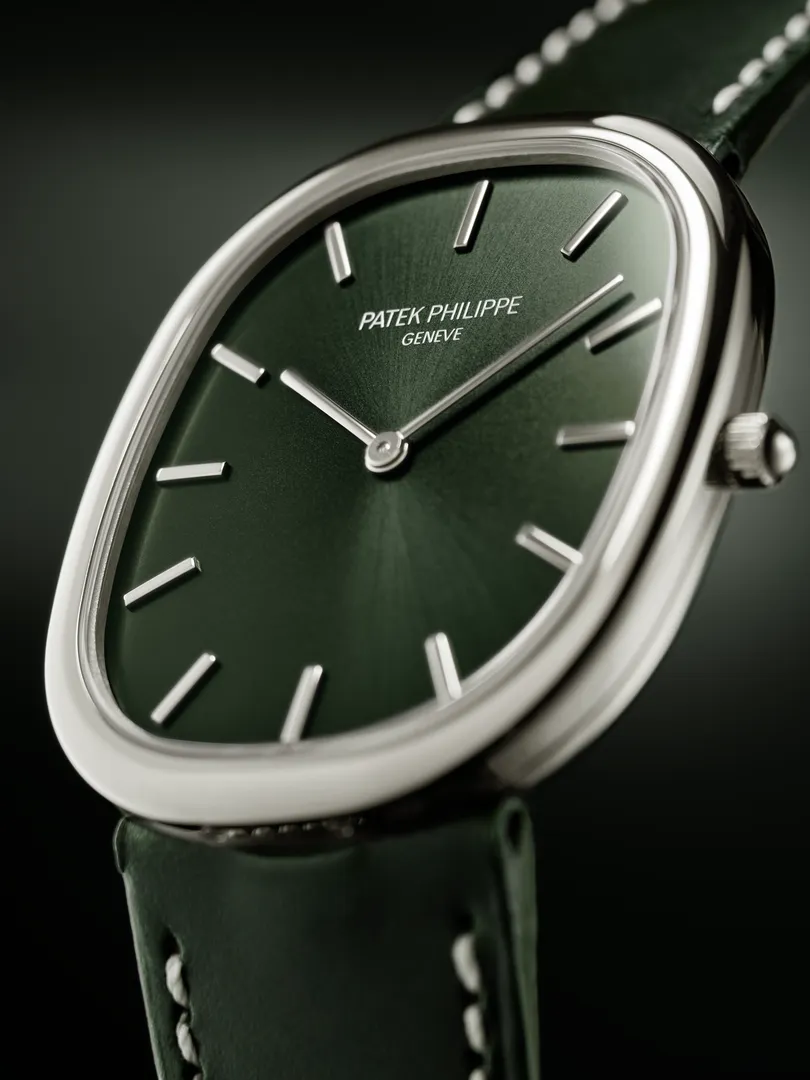 GOLDEN ELLIPSE MỚI: PHỦ XANH BIỂU TƯỢNG TỐI GIẢN CỦA NGHỆ THUẬT ĐỒNG HỒ PATEK PHILIPPE 7
