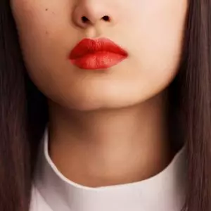 rouge-hermes-matte-lipstick-rouge-orange--60001MV053-worn-8-0-0-1700-1700-q99_b