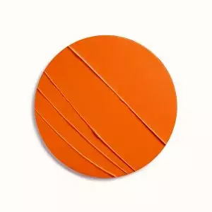 rouge-hermes-satin-lipstick-orange-boite--60001SV033-worn-10-0-0-1700-1700-q99_b