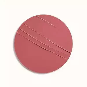 rouge-hermes-satin-lipstick-rose-encens--60001SV018-worn-10-0-0-1700-1700-q99_b
