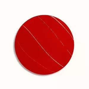 rouge-hermes-satin-lipstick-rouge-amazone--60001SV075-worn-10-0-0-1700-1700-q99_b