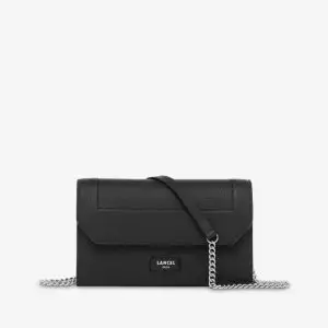 Sản phẩm mới tại Lancel Việt Nam 39 Ví dài phối dây đeo