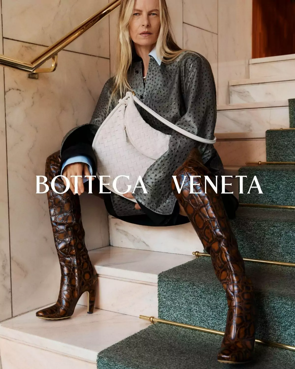Bottega Veneta Mùa Đông 2023: Trong giản dị có cầu kỳ, trong kín đáo có phô trương 1