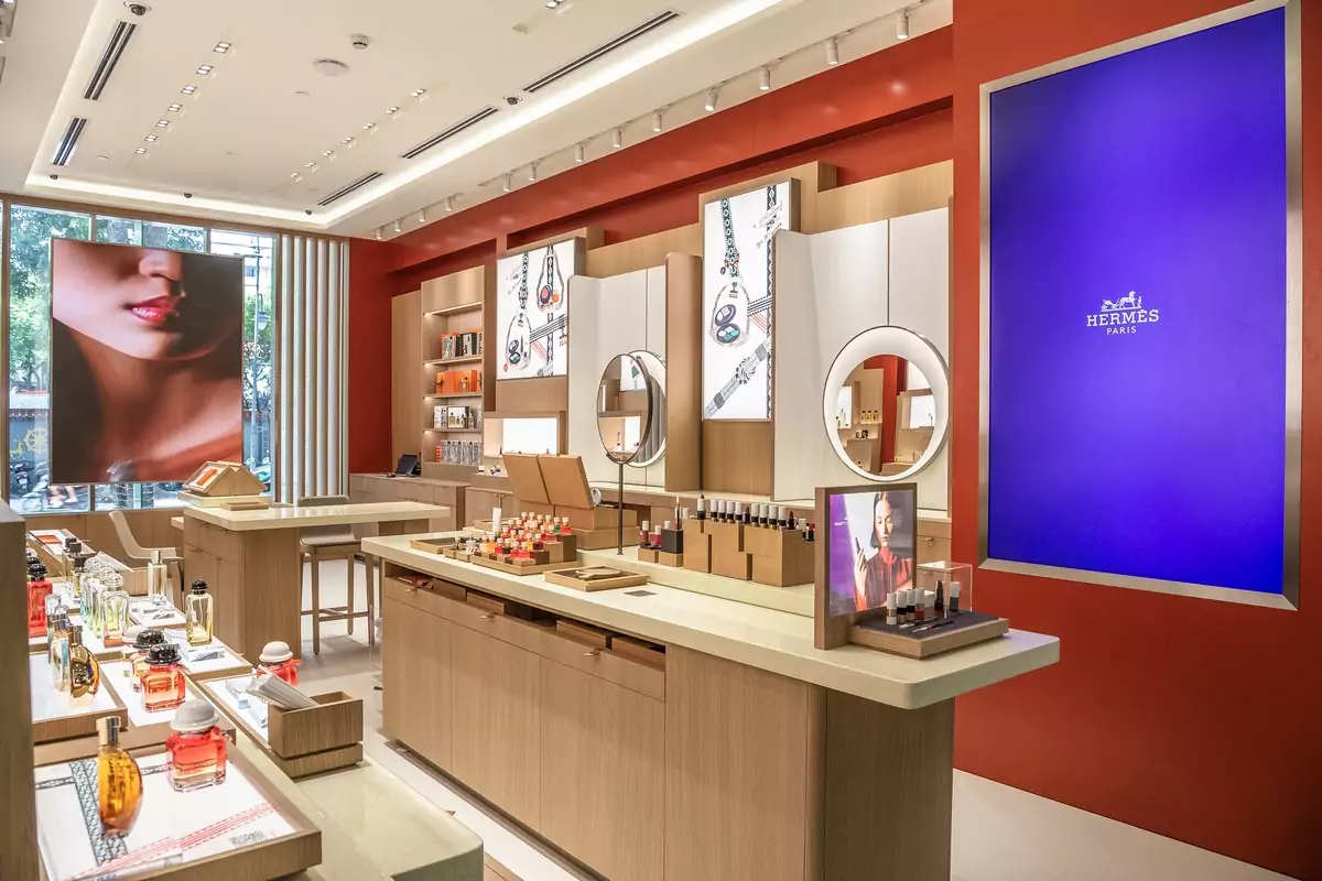 Hermès khai trương hai gian hàng mỹ phẩm tại các trung tâm thương mại lớn nhất Hà Nội 3